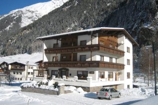 c_gschwandthof_pitztal_winter.jpg